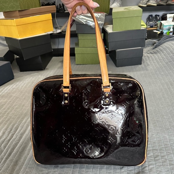 🖤LOUIS VUITTON VERNIS SUTTON BAG🖤 - Picture 2 of 16